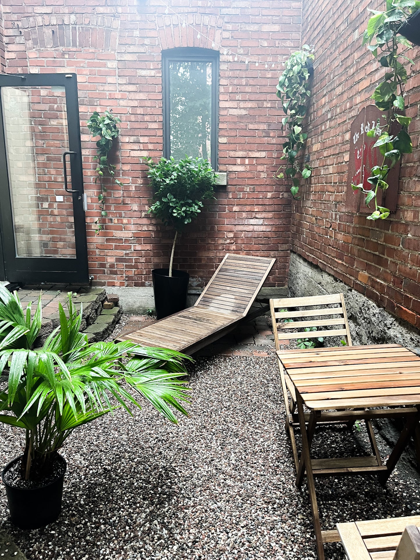 Rent the café-boutique for your events